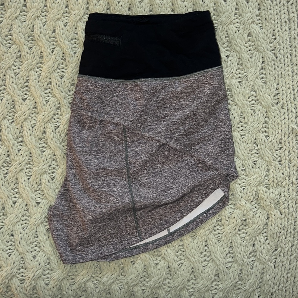 Lululemon gray speed up short. Size 6.